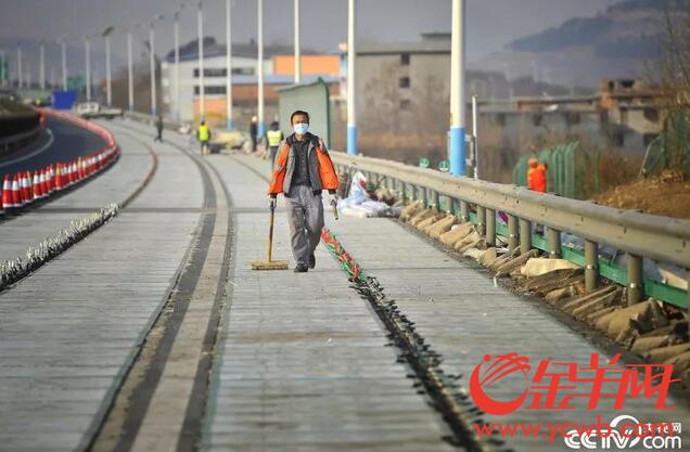 可移動充電可無人駕駛 “超級公路”離我們有多遠？