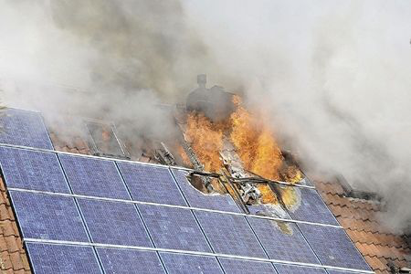 夏天到了 火災事故頻發(fā) 光伏電站如何防火？