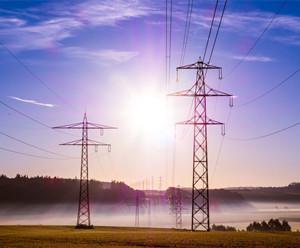 特高壓交流輸電：長(zhǎng)距離、大容量、低損耗、互聯(lián)互通