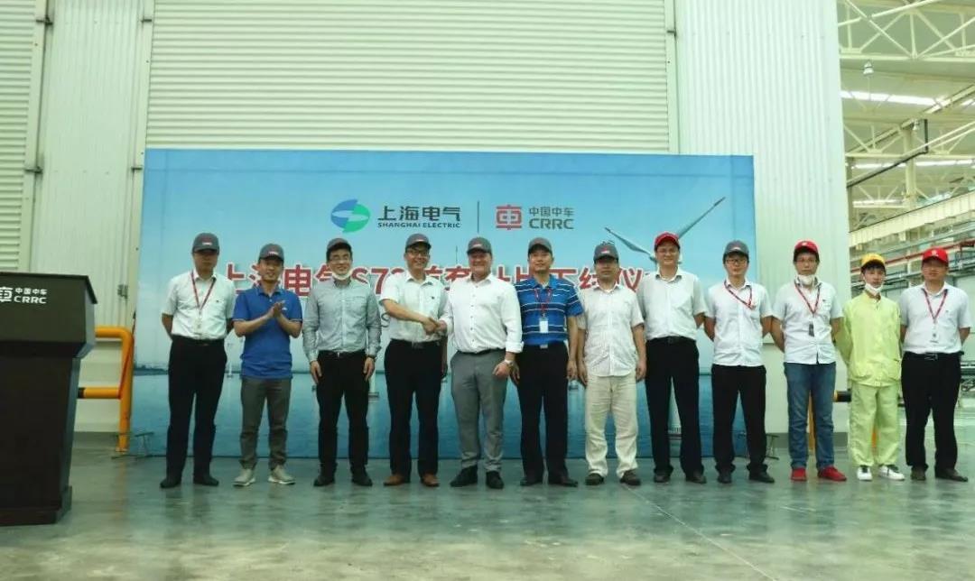 72米長(zhǎng)、LCOE最低！國內(nèi)首款海陸兩用風(fēng)電葉片成功下線