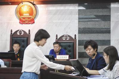 美國特斯拉電動(dòng)車怎么安全沖出重圍？