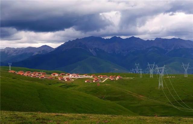 極限挑戰(zhàn)！這條“電力天路”正式投入運營